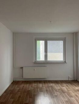 Renovierte 3 Raum Wohnung mit großzügigem Balkon und Aufzug in Gera Lusan - Gera