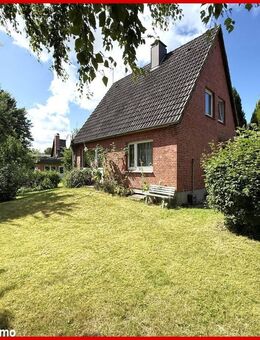 Nahe der Flensburger Förde - sanierungsbedürftiges Einfamilienhaus mit großem Garten & 2 Garagen - Steinberg (Schleswig-Holstein)