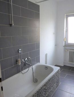 Rodalben: Helle WOHNUNG mit 3 Zimmern, Wohnküche, Bad, Balkon, zentral und ruhig, Baumbuschstr. - Rodalben
