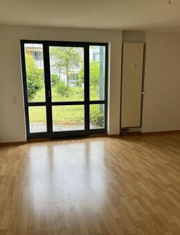 1-Zimmer-Apartment mit Grünanlage und Garage - Hennigsdorf