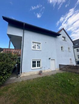 Drei Häuser, ein Preis : Vielfältiges Immobilienensemble mit großem Potenzial - Plech