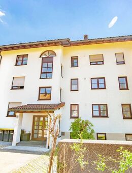 Lichtdurchflutete 3-Zimmer-Dachgeschosswohnung in ruhiger Wohnlage - Isny (Allgäu)