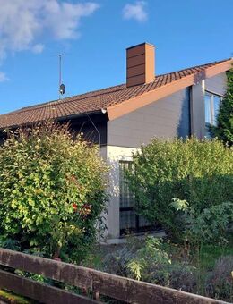 Großzügiges Einfamilienhaus mit Doppelgarage - Sachsen (Ansbach)