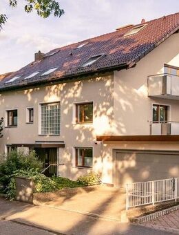 Große 4-Zi.-Whg. mit eigenem Garten in gepflegtem 3-FH, sehr gute Lage, modern.bedürftig - Frankfurt (Main)