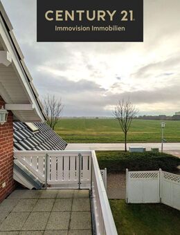 + LEERSTEHEND: 4-Zimmer Maisonettewohnung mit Seeblick - Fehmarn