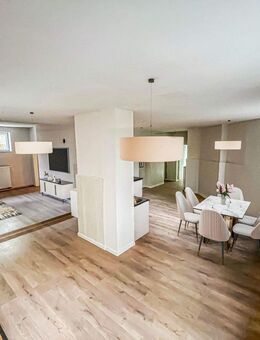 Wohnen mit Flair - offene 2-3 Zi.Souterrain - WHG mit Kamin, eigenem Eingang - Halle (Saale)