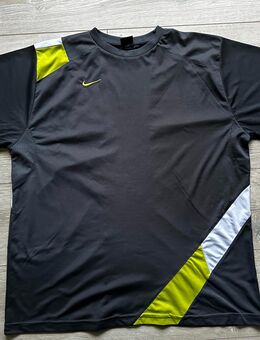 ⚽️ Dein neues Lieblings-Fitness-Trikot von Nike: Gebraucht, aber top in Schuss! - Hamburg