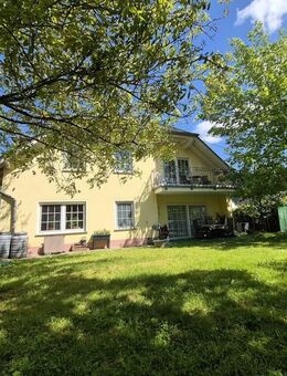 Traben-Trarbach: Solides Zweifamilienhaus mit Garage in sonniger, hochwasserfreier Ortsrandlage! - Traben-Trarbach