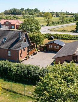 Sehr gepflegtes Einfamilienhaus mit Doppelgarage und Werkstatt in zentraler Lage - Jörl