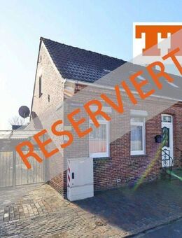 TT bietet an: Charme vergangener Zeiten trifft auf solides Raumangebot - Hübsche Werfthaushälfte mit Potenzial! - Wilhelmshaven