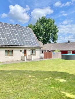 Neuwertiger Bungalow und älteres Haus auf einem Grundstück. Perfekt für mehrere Generationen. - Ziethen (Schleswig-Holstein)