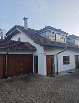 Helle DHH mit Garten Garage und Dachterrasse in Mutlangen - Mutlangen