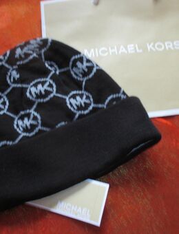 NEU mit ETIKETT * Edel * Label- Print * Fein- Strick * Beanie * Mütze "MICHAEL KORS" MK * Original * schwarz * weiß * - Riedlingen