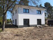 PROVISIONSFREI | TOP Neubau-Stadtvilla mit 5 Zimmern auf 607 qm ruhigen Hinterliegergrundstück ! - Bernau (Berlin)