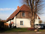 Super! Vermietetes Zweifamilienhaus in ruhiger Lage, in der Nähe von Oldenburg, im Herzen Holsteins! - Göhl