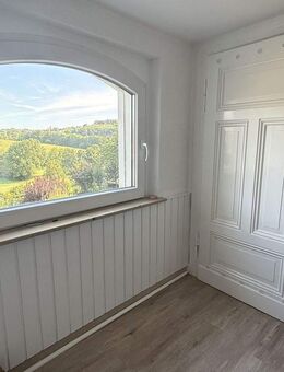 Einladendes Wohnhaus mit 8 Zimmern, großzügigem Garten und viel Entwicklungspotenzial in Velbert-Neviges. - Velbert