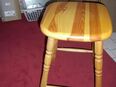 Barhocker aus stabilen Holz in 91315