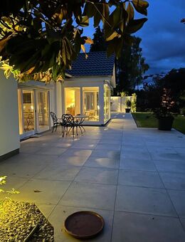 Repräsentatives Villen-Landhaus auf parkähnlichen Grundstück in Aussichtswohnlage - Baden-Baden