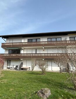 Komplett neu renovierte 2,5 Zimmer-OG-Wohnung mit freiem Panorama-Bergblick - Grassau