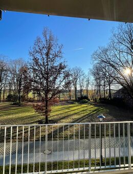 Neue seniorengerechte Wohnung 3 ZKB mit großem Balkon, Aufzug, uvm mit Blick in den Park im Süden von Amberg - Amberg