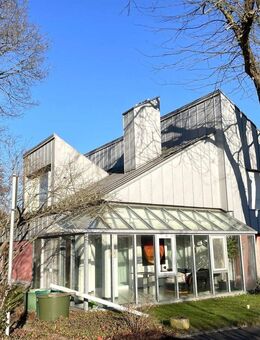 Architektenhaus mit Einliegerwohnung, energetisch auf neuestem Stand! - Aichach