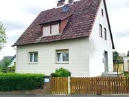 Borken - Stadt - freistehendes Einfamilienhaus in ruhiger Lage - Borken (Hessen)