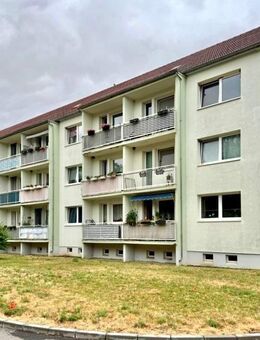 Solides Mehrfamilienhaus mit stabilem Mietertrag in Thüringen - Guthmannshausen