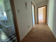 Frisch renoviert! 2-Zimmer in Leipzig-Wahren mit Tageslichtbad & Balkon - Leipzig