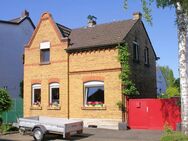 Charmantes Einfamilienhaus mit Garage auf hübsch angelegtem Grundstück in Sankt Augustin - Sankt Augustin