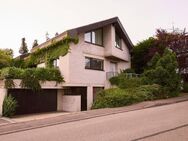 Freistehendes Architektenhaus mit Einliegerwohnung, Dachterrasse und traumhaftem Garten - Winnenden