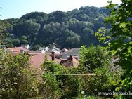 Historisches Wohn- und Geschäftshaus unterhalb der längsten Burg der Welt - Burghausen