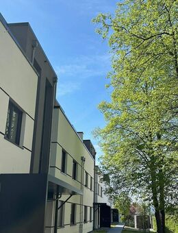 Hochwertiges Wohnen trifft Outdoor-Feeling: Entdecken Sie diese einzigartige Erdgeschosswohnung mit Traumterrasse. - Chemnitz