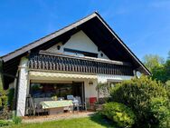 Elegantes Einfamilienhaus mit vermieteter Einliegerwohnung in ruhiger Lage - Kronach