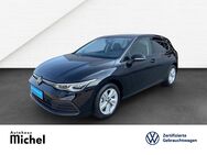 VW Golf, 1.5 VIII eTSI Life IQ-Light Panodach TravelAssist, Jahr 2024 - Gießen