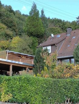 Einfamilienhaus mit Potenzial und toller Aussicht über Neckargerach - Neckargerach