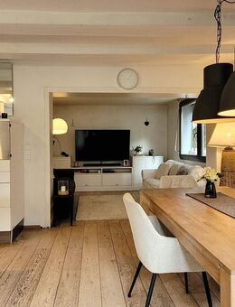 MANNELLA *Alt und neu harmonisch kombiniert* Stilsicher modernisiertes Haus für Individualisten - Eitorf