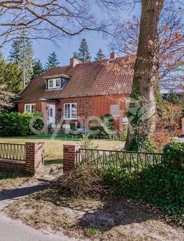 Charmantes Rotklinkerhaus inkl. Baugrundstück in Adendorf. - Adendorf