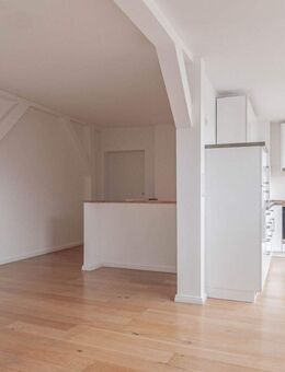 2-Zimmer-Maisonette mit Balkon & Dachterrasse in Adlershof - Berlin