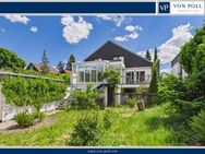 Freistehendes Mehrfamilienhaus mit variablen Nutzungsmöglichkeiten und Schwimmteich in Grünlage! - Bergisch Gladbach