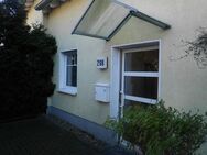 Anlageobjekt oder Wohnimmobilie: EFH mit kleiner Terrasse und Tiefgarage in super Lage im Duisburger Westen - Duisburg