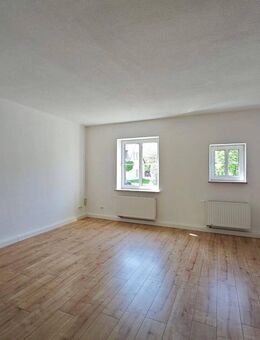 * Einzugsbereit im Herzen von Kitzscher + - Kitzscher