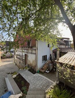Denkmalgeschützes Bauernhaus für Liebhaber mit Baugenehmigung - Konstanz