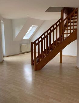 Helle und gemütliche Maisonette-Wohnung mit Balkon und Garage - Stade (Hansestadt)