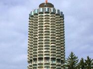 Kernsaniertes, vollmöbliertes Apartment im 12 Stock im Hotelturm - Augsburg
