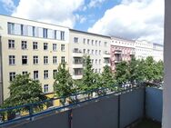 AB SOFORT - Geräumige 3-Zimmer-Wohnung mit EBK und Balkon! - Berlin