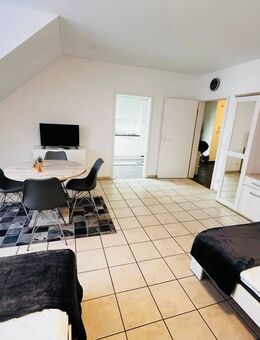 Charmante Dachgeschosswohnung mit zusätzlichem Ausbaupotenzial - Mülheim (Ruhr)