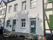 Attraktive Kapitalanlage: Mehrfamilienhaus mit ca 6 % Rendite in bester Lage von Werl - Werl