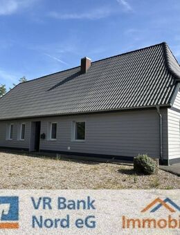 - Alte Schule - in Ahrenviölfeld Großzügiges Wohnhaus auf großem Grundstück - Ahrenviölfeld