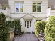 Charmante Altbauwohnung mit Balkon und Potential im Herzen von Eimsbüttel - Hamburg