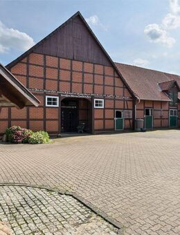 Wedemark-Mellendorf - Modernisiertes Bauernhaus mit 2 Wohneinheiten und großer Ausbaureserve in zentraler Lage - Wedemark